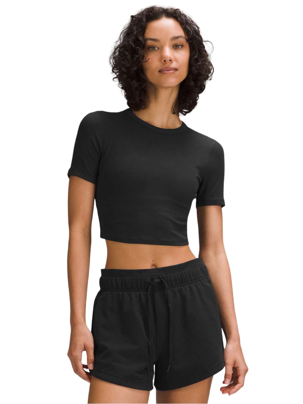 ▪️ lululemon athletica hold tight straight hem cropped‎ t-shirt in black ▪️